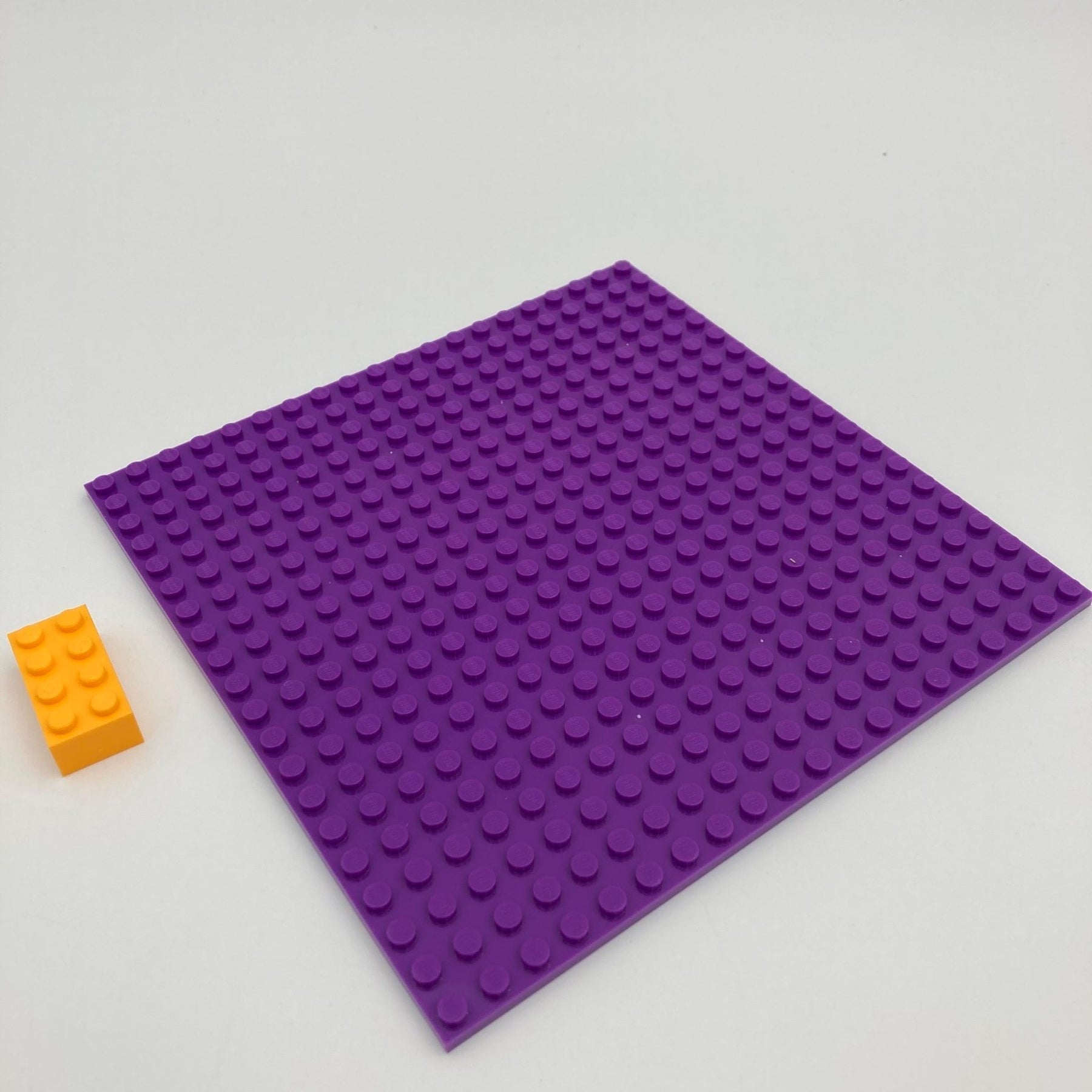 AA0016 - Grundplatten lila, unterbaubar 20x20