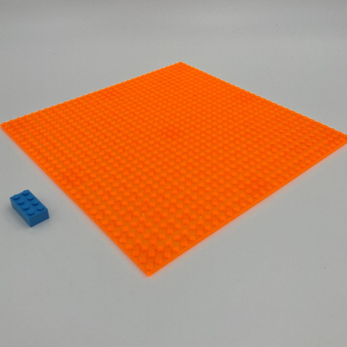 AA0031 - Grundplatte transparent orange, unterbaubar 32x32